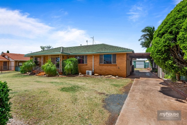 Large Family Home on 1,012m2 (2 x lots) + Shed!!