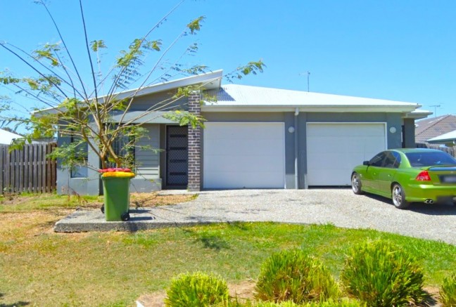 Well-Appointed, Set and Forget Duplex Opportunity!!