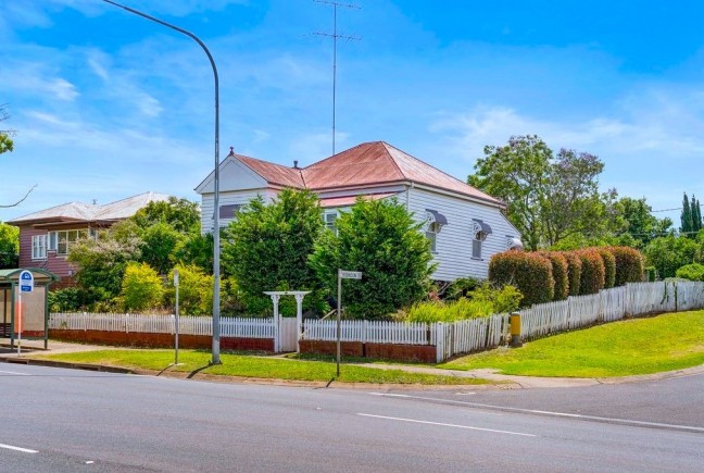 Charming Character Cottage on Fringe of CBD!!