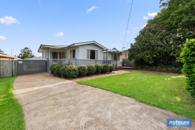 Spacious Home in Convenient Location + Shed!!