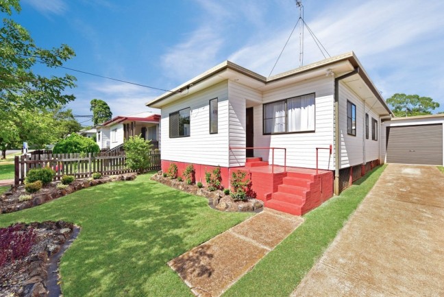 Charming Character Chamfer in Prime Newtown Location!