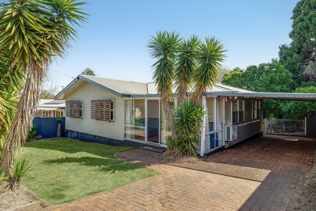 Convenience of Location in East Toowoomba!