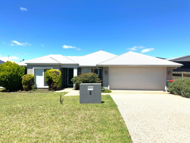 ~ Spacious Family Home in Great Location ~