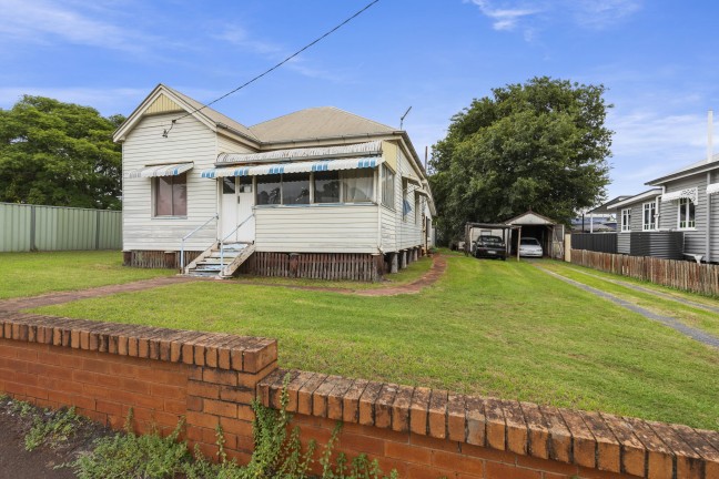 Renovator Close to City!