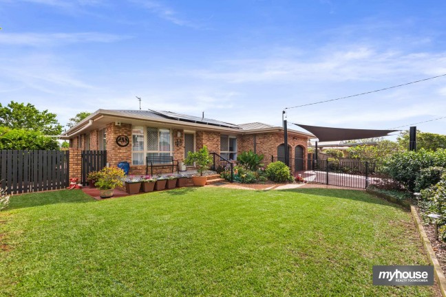 Renovated, Private & Solar-Powered in Wilsonton
