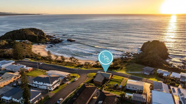 Once-in-a-Lifetime Coastal Opportunity in Prestigious Scotts Head