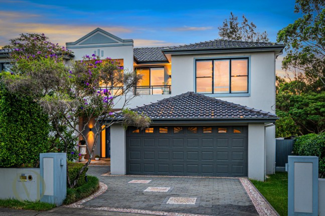 Stunning Double Brick Grand Family Home in a Prime Location
