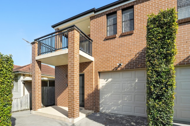 Contemporary Family Residence in Prime Ermington Locale