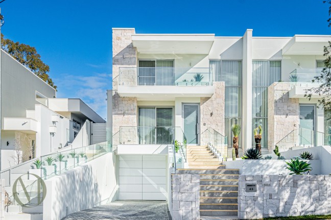 LUXURY LIVING