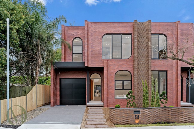 PROUDLY SOLD BY AHMAD MALAS & PAUL TASSONE! NEW SUBURB RECORD FOR A DUPLEX!