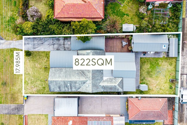 Beautifully Presented Home On A Rare 822sqm block with 17.985m frontage – Duplex Potential (STCA)