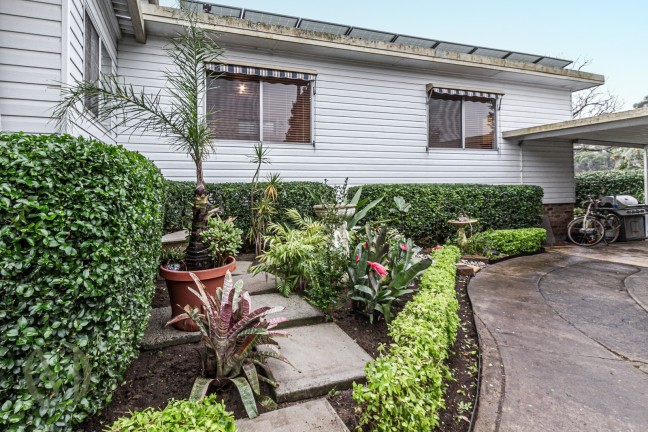 Convenient & Low-Maintenance Living &ndash; electricity & water Included