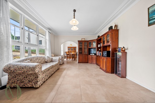 Spacious Family Living with Dual Occupancy Potential