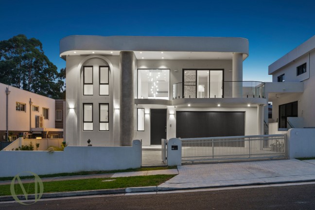 Spacious Family Living with Versatile Dual Accommodation