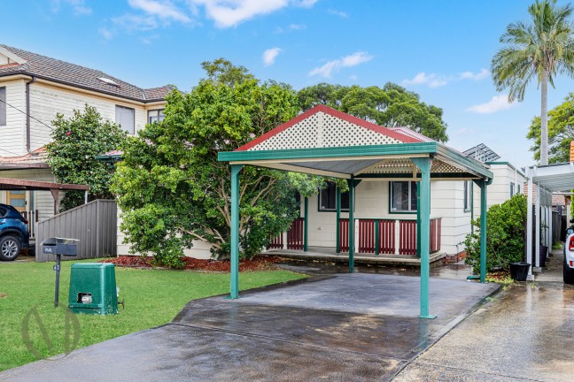Spacious Family Home with Multiple Living Zones in Convenient Rydalmere Location