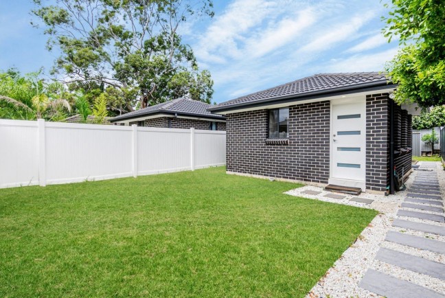 Modern 2 Bedroom Granny Flat in Prime Ermington Location