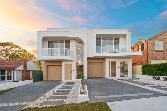 Modern Family Living with Poolside Entertaining
