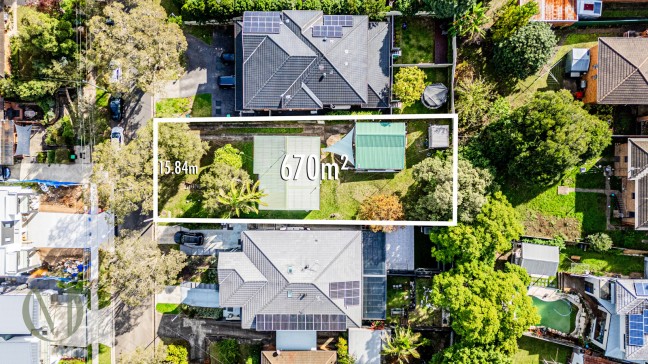 ENDLESS POTENTIAL! 670 block high side with a wide 15.84m frontage