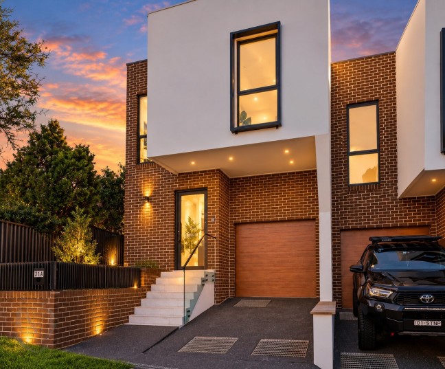 Stunning 4 Bedroom Family Home on Carlingford Border Near Light Rail