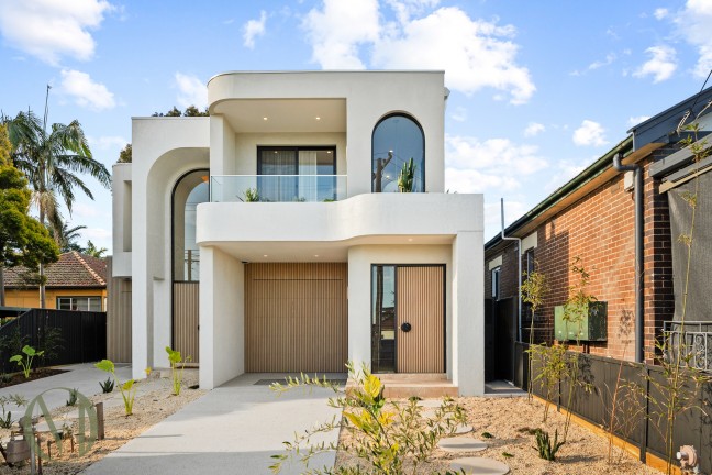 Brand New Luxury Home