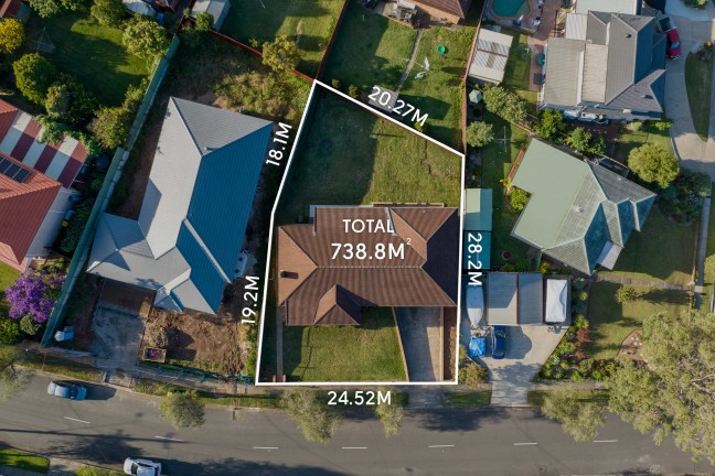 Spacious Family Home with Triple Car Garage