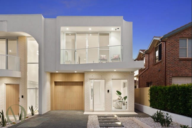Brand New Luxury 5-Bedroom Duplex with Pool