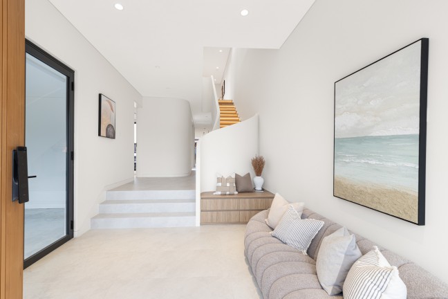 Brand New Double Brick & Concrete Slab Luxury Residence with North East Facing Rear