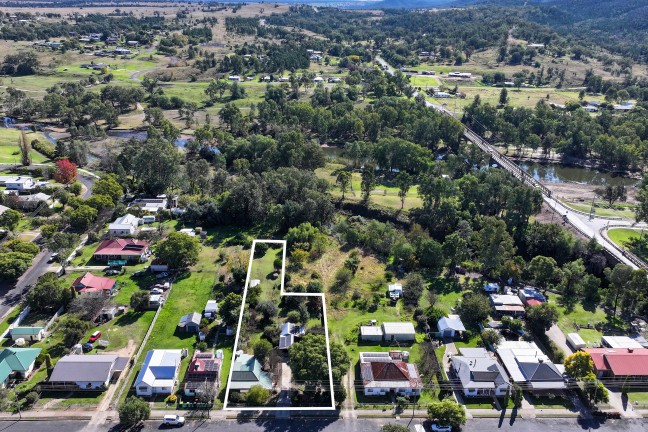 Cottage Garden Plus Cottage