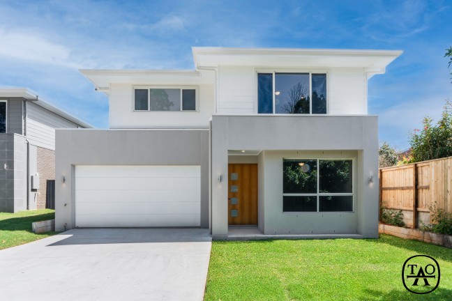 Spacious & Modern 5-Bedroom Family Home in Ormiston