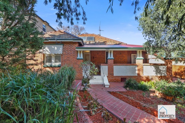 Lovely home, lovely address
