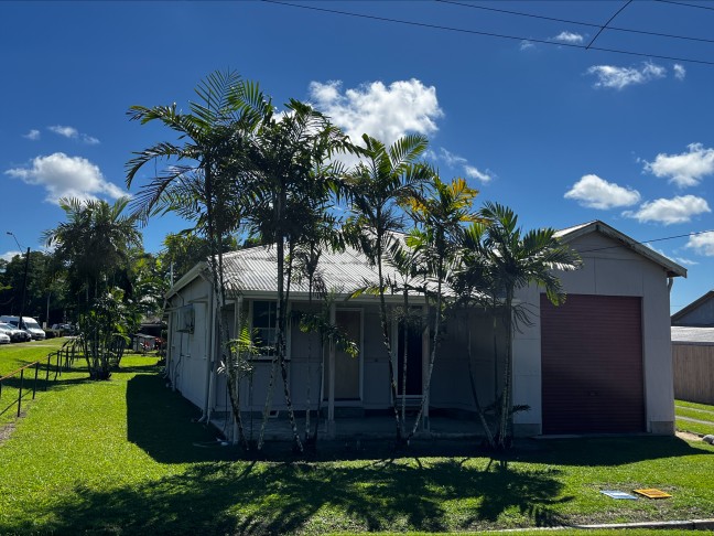 GREAT IN TOWN LOCATION