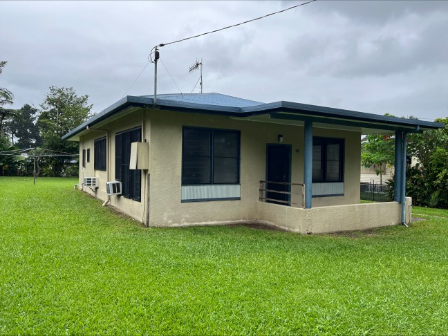 WALK TO TOWN OR SCHOOL