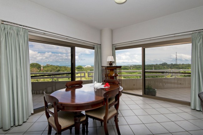 One of Raffles' Finest Apartments - Located on the 4th Floor