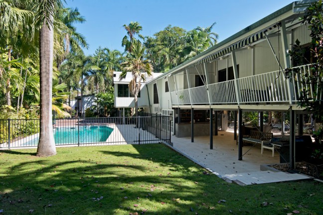 Classic Tropical Elegance