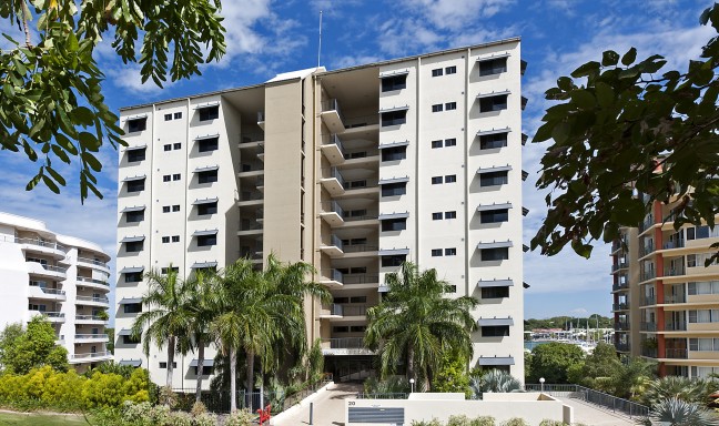 Relax and overlook the stunning Cullen Bay Marina - Fully furnished