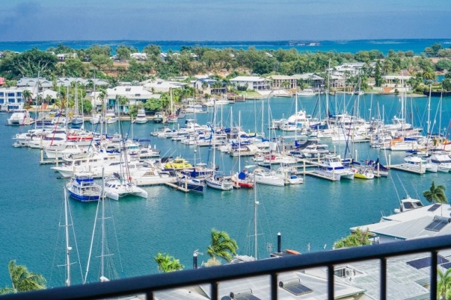 Luxury Marina Front Apartment- Spectacular Views