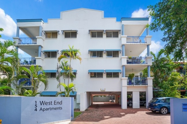 GREAT LOCATION AND LIFESTYLE!