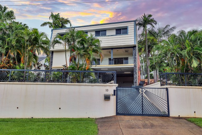 Executive Living on East Point Road