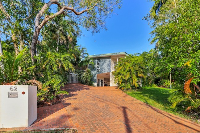 Executive Family Residence - Privileged Position.
