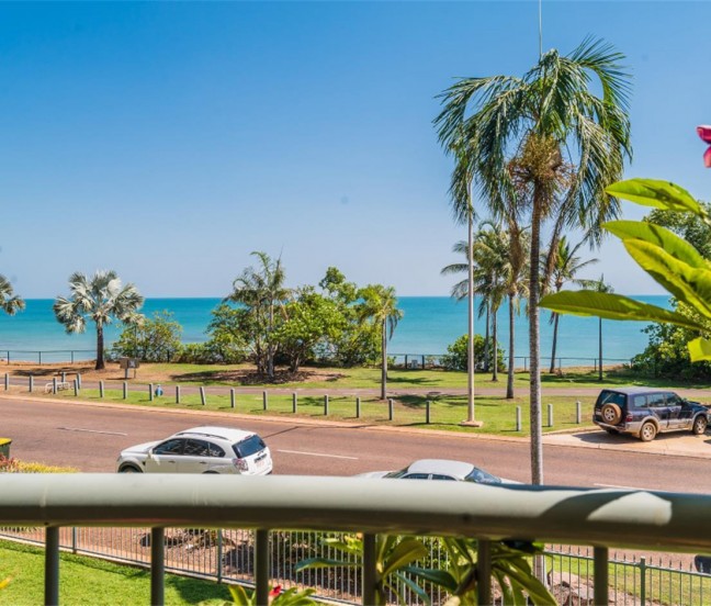 Stunning Waterfront Location