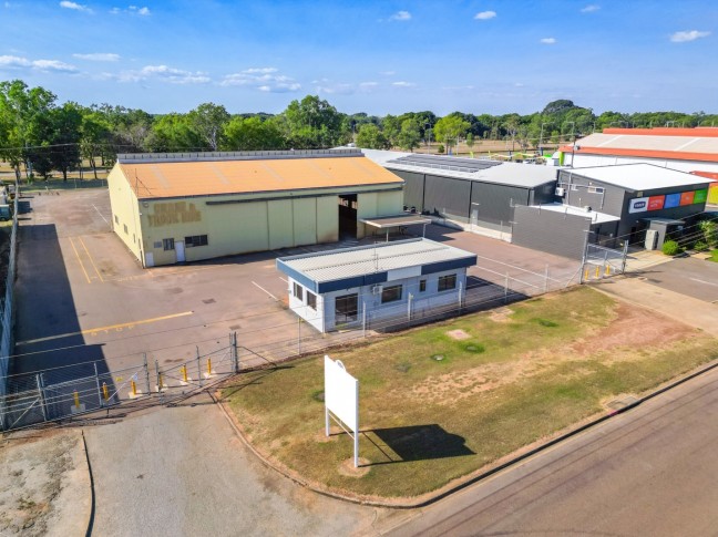 Highly Versatile Site In Central Industrial Location
