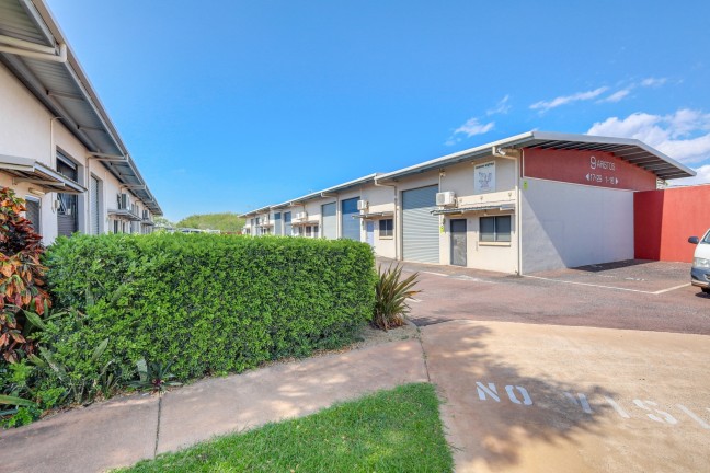 Versatile Air-Conditioned Industrial Unit in Prime Winnellie Location