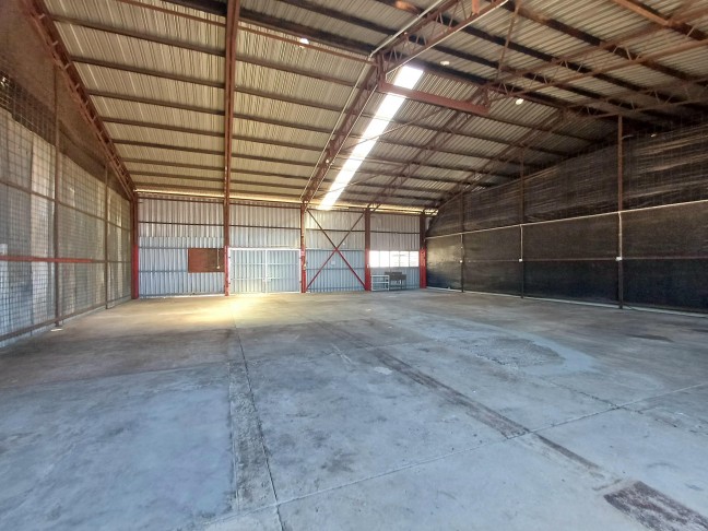 Versatile Warehouse in Prime Winnellie Location