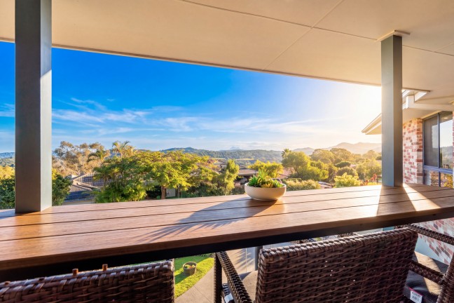 Spectacular Views. Ocean,lakes and Mt Warning without leaving the house