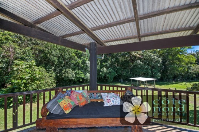 POLE HOME AND PONIES, PORT DOUGLAS AREA