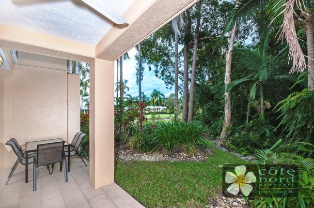 IMPECCABLE!  VALUE FOR MONEY GLAMOROUS PORT DOUGLAS VILLA FOR SALE