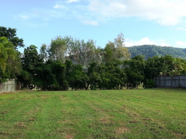 RARE RESIDENTIALPORT DOUGLAS BLOCK OF LAND