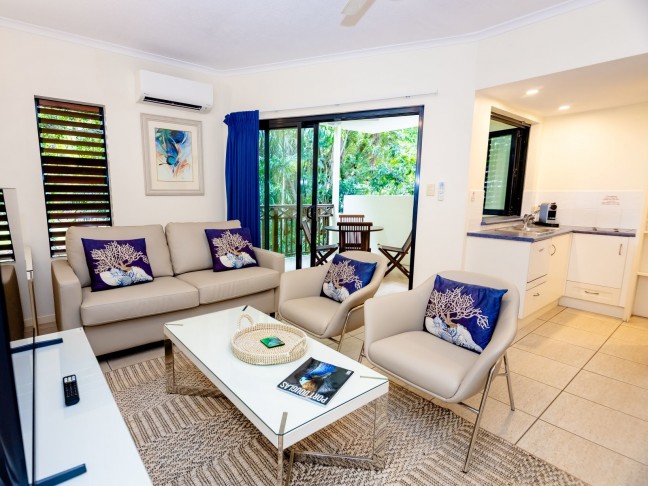 Tropical Spirit, Modern Comfort: Nothing Left to Do but Relax
