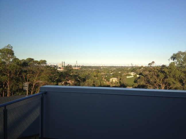 HIGH ON THE HILL -  180 DEGREE COASTAL VIEWS!!