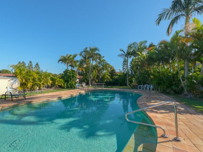 Vacant - Price Reduced - 3 bedroom renovated single level villa